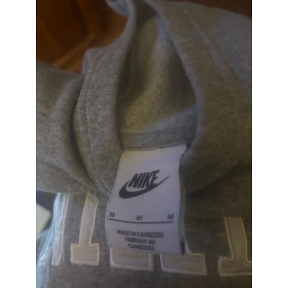 Nike Gray Pullover Hoodie Men’s Medium Classic Embroidered Logo - Picture 3 of 3